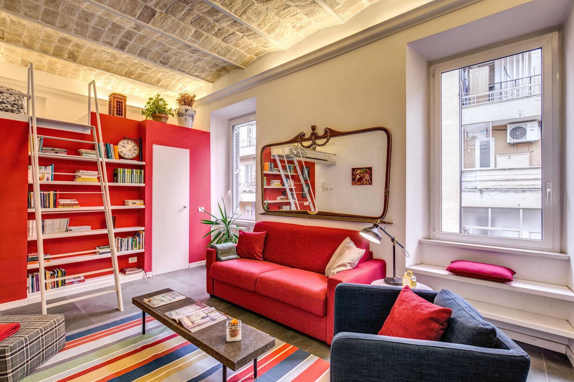 Apartment Aweshome - Colosseo Red Design *